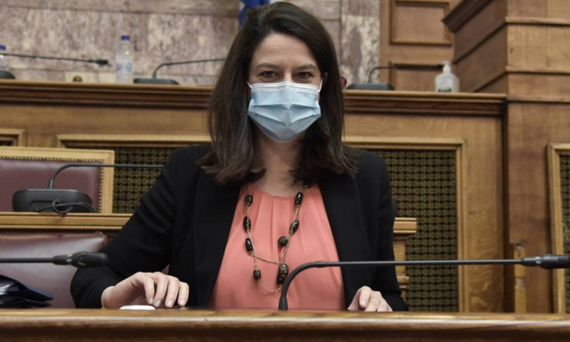 Κεραμέως για επίθεση στο γραφείο της: Ο ΣΥΡΙΖΑ αντί καταδίκης επέλεξε την επιδοκιμασία των δραστών