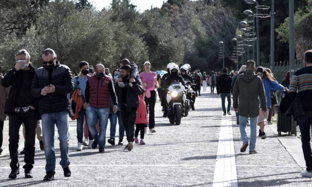 Κορoνοϊός - Βασιλακόπουλος: Όπου δεν υπάρχουν αυστηρά μέτρα και πολλά κρούσματα ο κόσμος χαλαρώνει 