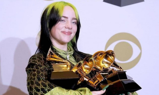 Billie Eilish: Δείχνει στους φανς την πραγματική ζωή της - Το νέο τρέιλερ από το ντοκιμαντέρ της