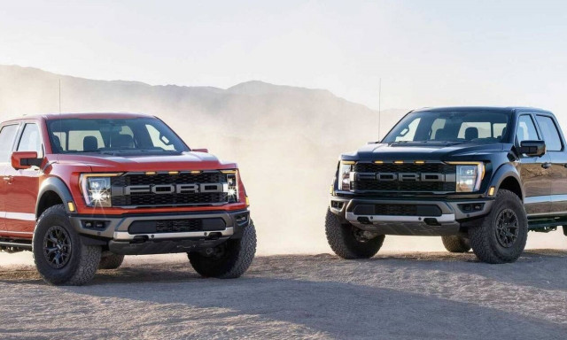 Αυτό είναι το νέο, θηριώδες Ford F-150 Raptor. Τι ρεζερβουάρ λέτε ότι έχει; (vid)