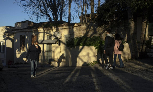 Greece records 733 Covid-19 cases, 21 deaths while 262 are intubated on Sunday