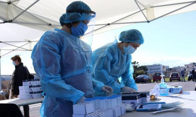 Κορονοϊός - Τζανάκης: Εφιαλτική πρόβλεψη - Πάνω από 2.000 τα κρούσματα τον Μάρτιο