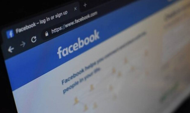 Top10: Απίθανες πληροφορίες που αποκαλύπτουν την επιρροή του Facebook στη ζωή μας