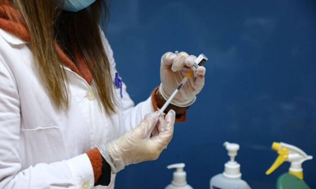 Θεοδωρίδου: Το ηλικιακό πρόβλημα με την AstraZeneca – Τι ισχύει για τη γονιμότητα και τα εμβόλια