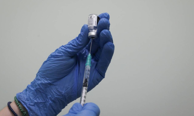 ΕΚΕ: Ασθενείς με χρόνια καρδιαγγειακά νοσήματα πρέπει να εμβολιαστούν κατά προτεραιότητα 