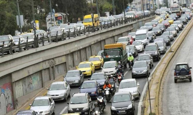 Περιφέρεια Αττικής: Εργασίες συντήρησης του οδοστρώματος της λεωφόρου Κηφισίας