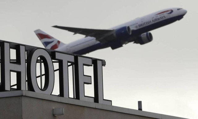 Κορoνοϊός - Βρετανία: Οι ταξιδιώτες θα υποβάλλονται δύο φορές σε τεστ μετά την άφιξή τους στη χώρα