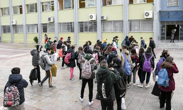 Κορονοϊός - Σχολεία: Πώς επιδρούν οι μεταλλάξεις στα παιδιά 