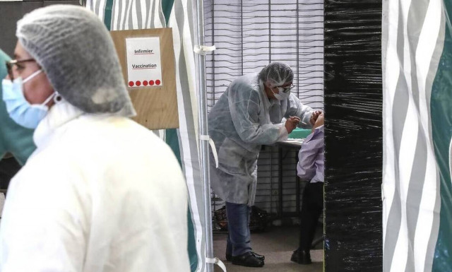 Κορoνοϊός - Γαλλία: Ξεπέρασαν τους 80.000 οι θάνατοι