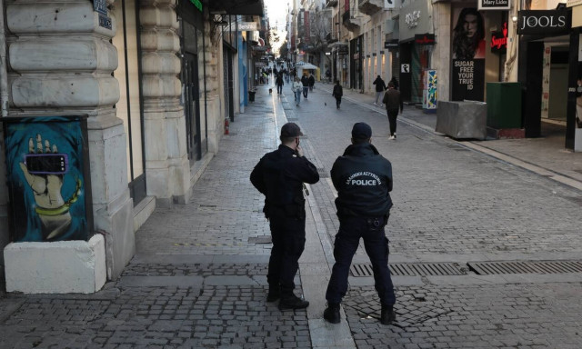 Lockdown: «Κατέβασε ρολά» η Αττική - Αναλυτικός οδηγός με όσα αλλάζουν από σήμερα για τους πολίτες