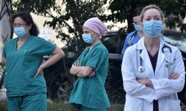 Νοσοκομειακοί γιατροί: Αντιδράσεις για την έως 80% μείωση των χειρουργικών επεμβάσεων