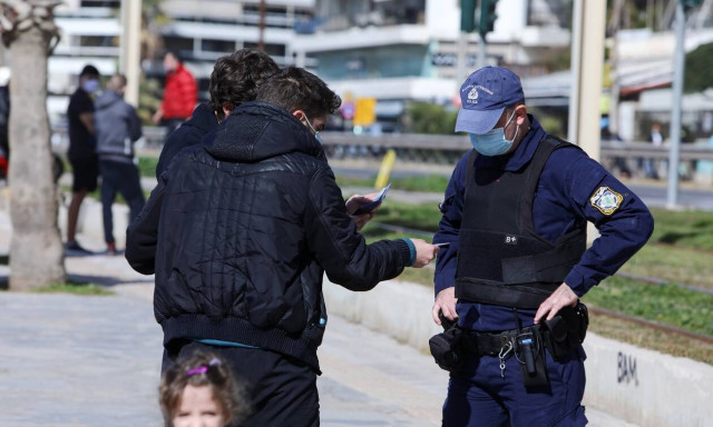Lockdown: Σαρωτικοί έλεγχοι της ΕΛ.ΑΣ.: «Βαριά» πρόστιμα και συλλήψεις σε κομμωτήρια
