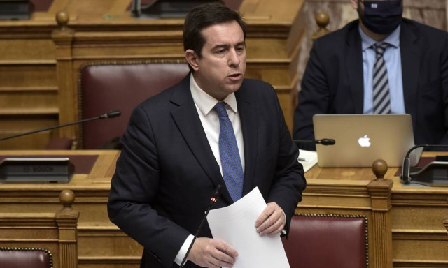 Απάντηση του Υπουργείου Μετανάστευσης στον ΣΥΡΙΖΑ: «Στον Έβρο δεν τίθεται κανένα θέμα δομής μόνιμης»