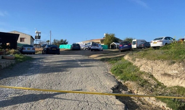 Οικογενειακή τραγωδία στην Κύπρο - Πατέρας σκότωσε σύζυγο και γιο (pic+vid)