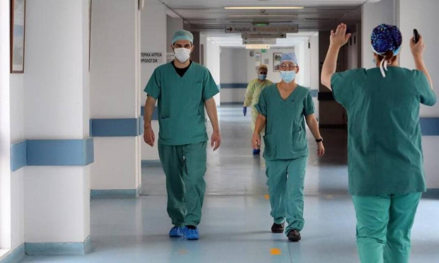 ΑΣΕΠ: Προσλήψεις στο ΕΚΑΒ - Ξεκινούν σήμερα (12/2) οι αιτήσεις