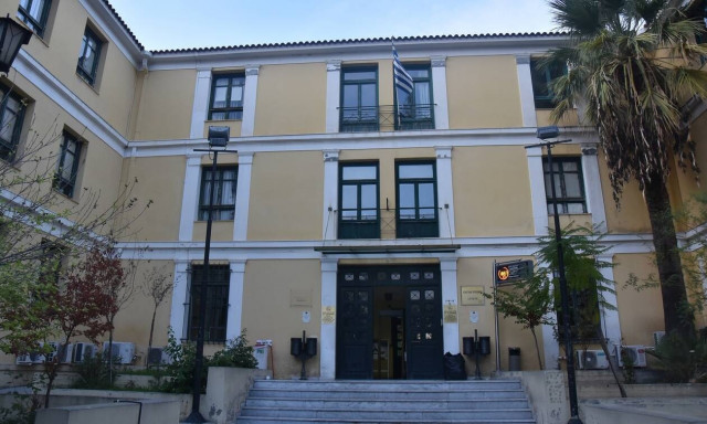 Μήνυση για βιασμό σε βάρος γνωστού ηθοποιού στην εισαγγελία της Αθήνας