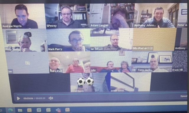 Αγγλία: Έβαλε πορνό στη διαδικτυακή συνομιλία με τον προπονητή! (photos)