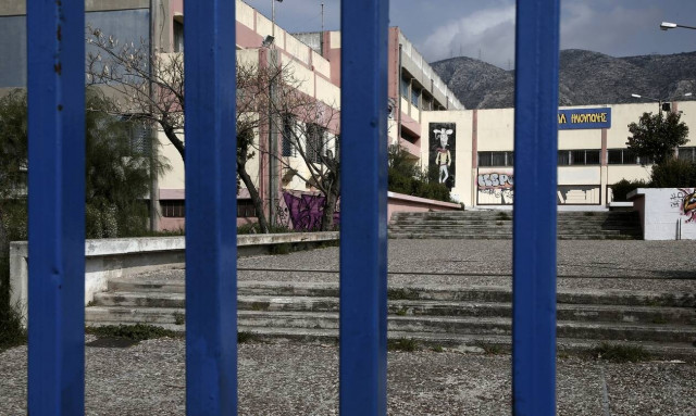Έρευνα: Τα κλειστά σχολεία δεν βάζουν «φρένο» στην αύξηση των σοβαρών κρουσμάτων κορονοϊού