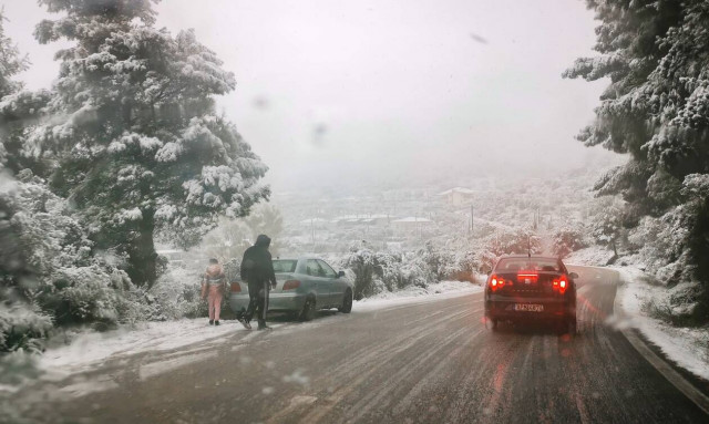 Κακοκαιρία «Μήδεια»: Τσουχτερό κρύο και χιονοπτώσεις - Δείτε Live την πορεία της 