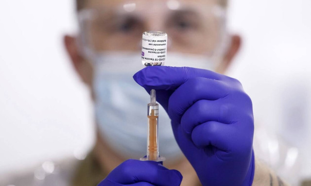 Κορονοϊός - Βρετανία: 10.972 νέα κρούσματα και 258 θάνατοι - Προχωρούν με ταχύτητα η εμβολιασμοί