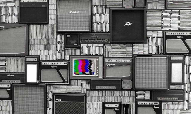 H τηλεοπτική αφωνία και οι... γραμμιτζήδες 