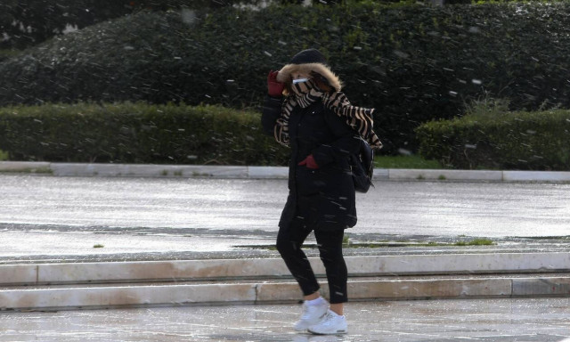 Όλα ανοιχτά για διπλή μάσκα σε σούπερ μάρκετ και Μέσα Μεταφοράς - Αποφασίζουν οι ειδικοί 