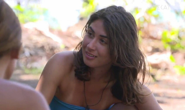 Survivor: Αποχώρησε η Έλενα Κρεμλίδου - Θυμηθείτε τις «απαγορευμένες» φωτογραφίες της