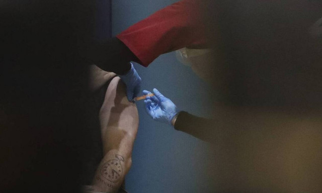 Greece launches vaccinations with AstraZeneca vaccine for 60-64 year olds	