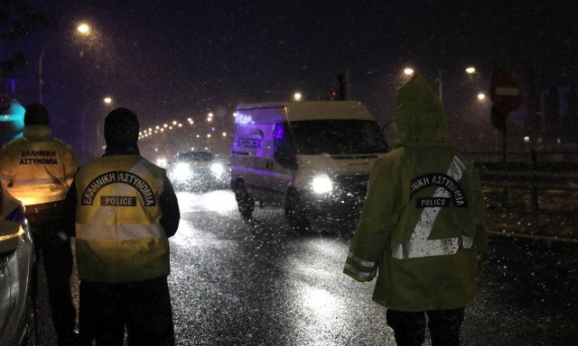 Κακοκαιρία «Μήδεια»: Διακοπή κυκλοφορίας των οχημάτων στην Λεωφόρο Μεσογείων