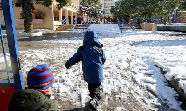 Κακοκαιρία «Μήδεια»: Κλειστά σχολεία αύριο 16/02 - Πού δεν θα λειτουργήσουν