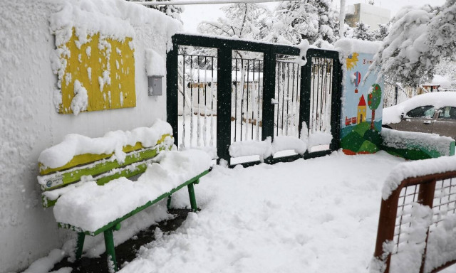 Κακοκαιρία «Μήδεια»: Σε ποιες περιοχές παραμένουν κλειστά τα σχολεία - Πού ανοίγουν με καθυστέρηση