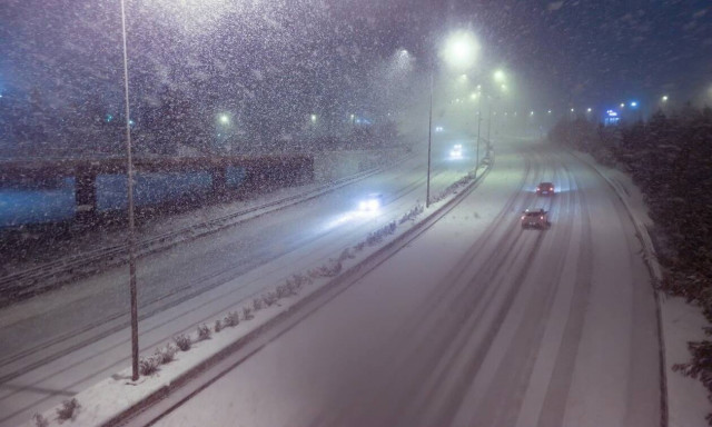 Κακοκαιρία «Μήδεια»: Κλειστή μέχρι τις 07:00 το πρωί η Αθηνών - Λαμίας από τη γέφυρα Καλυφτάκη