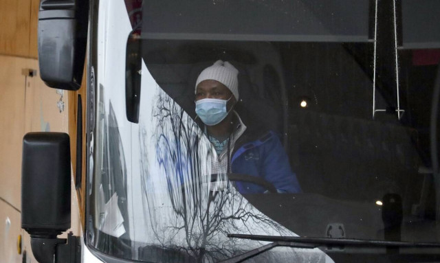 Συναγερμός στη Βρετανία για νέα μετάλλαξη του κορονοϊού