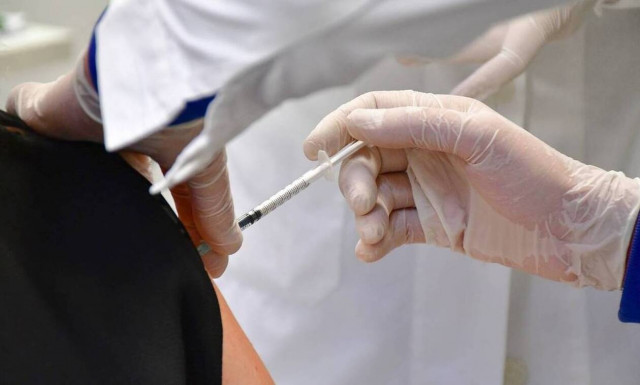 Κορονοϊός: Με δέλεαρ γλυκά, καφέ και πίτσα ο εμβολιασμός στο Ισραήλ