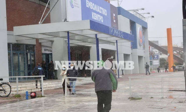 Στις ράγες η επιχείρηση «Ελευθερία» - Ποιες ομάδες παίρνουν σειρά για το εμβόλιο