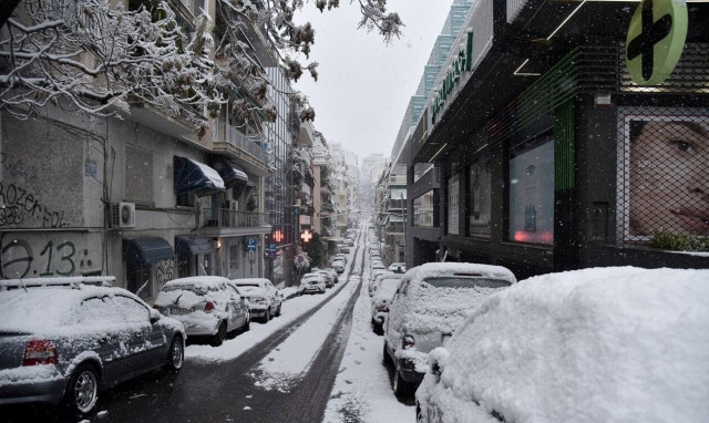 Φαρμακεία ΕΟΠΥΥ: Εξυπηρετούν μόνο επείγοντα περιστατικά - Ποια είναι ανοιχτά στην Αττική