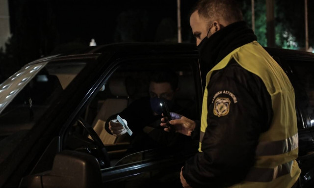 Lockdown: «Υγειονομικά ασφαλές» να πάμε σε παράταση λέει ο καθηγητής Βατόπουλος