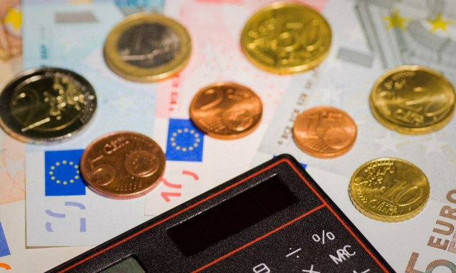 Επίδομα 400 ευρώ σε επιστήμονες: Πότε θα πληρωθούν οι δικαιούχοι