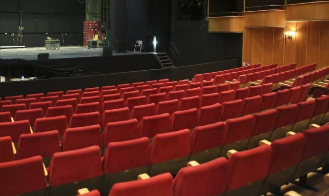 Θλίψη: Πέθανε διάσημος ηθοποιός – Πρωταγωνιστής του θεάτρου επί δεκαετίες