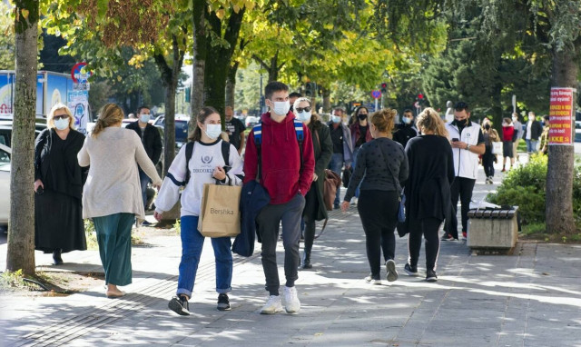 Lockdown: Στο μικροσκόπιο συνολικά 13 περιοχές - Για ποιες δύο «κλειδώνουν» αυστηρότερα μέτρα