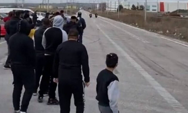 Θεσσαλονίκη: Αγώνες drift και επικίνδυνες κόντρες με εκατοντάδες θεατές