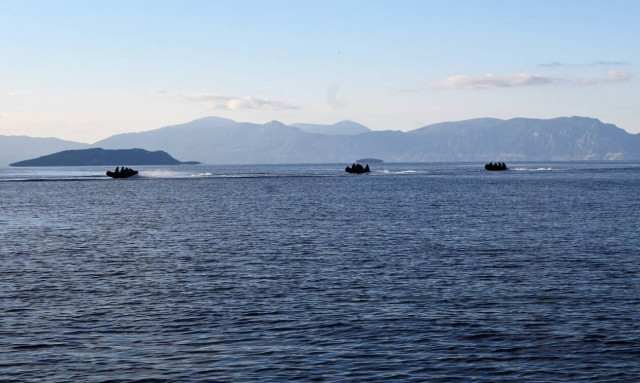 Εντυπωσιακές εικόνες από την άσκηση του ΓΕΕΘΑ στον Σαρωνικό