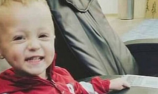 Φρίκη: Μητέρα σκότωσε τον 2χρονο γιο της με μπουνιά στο στομάχι