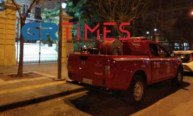 Θεσσαλονίκη: Επίθεση με μολότοφ στο Υπουργείο Μακεδονίας Θράκης