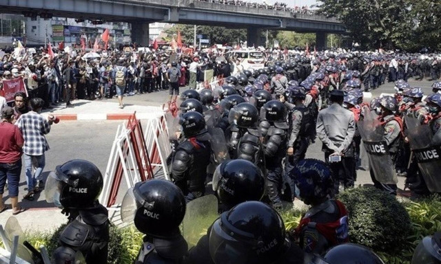 Μιανμάρ: Η αστυνομία άνοιξε πυρ εναντίον διαδηλωτών - Δύο νεκροί, δεκάδες τραυματίες