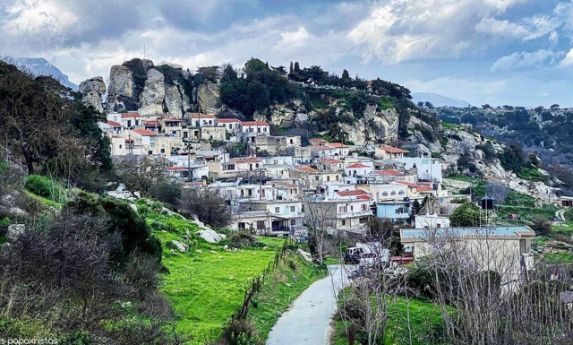 Η Κρήτη έχει τα δικά της «Μετέωρα»! (pics)