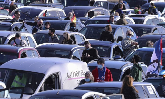 Κορονοϊός: Διαδηλώσεις σε πόλεις της Γερμανίας κατά των περιοριστικών μέτρων