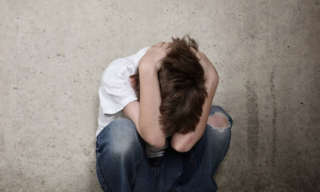 Σεξουαλική κακοποίηση ανήλικου μαθητή από τον καθηγητή του: Ψάχνουν αν κρύβεται κύκλωμα παιδεραστίας