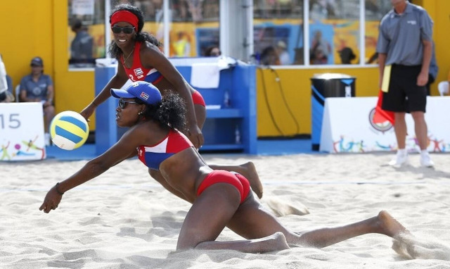 Κατάρ: Χαμός! Απαγόρευσαν τα μπικίνι – Αντιδρούν οι αθλήτριες του beach volley (photos)