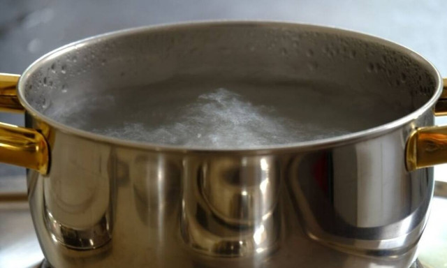 Φρίκη: Γονείς - κτήνη έβρασαν τη 2χρονη κόρη τους μέχρι θανάτου